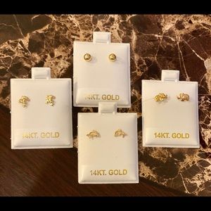 Aretitos con bolita atrás